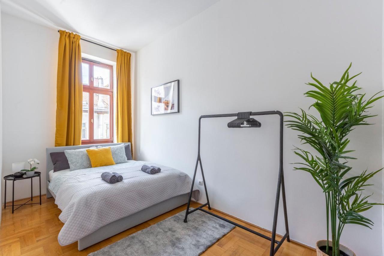 Downtown Cozy In The Gozsdu Garden Apartment *