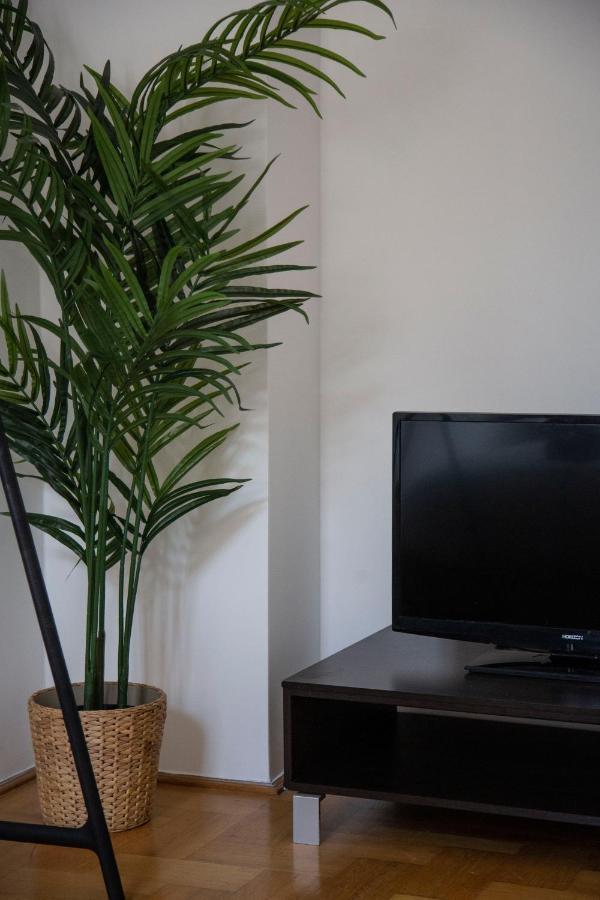 Downtown Cozy In The Gozsdu Garden Apartment